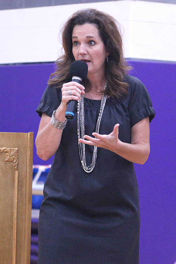 Dr. Paige Illum speaks to students during lunch about mental wellness. 