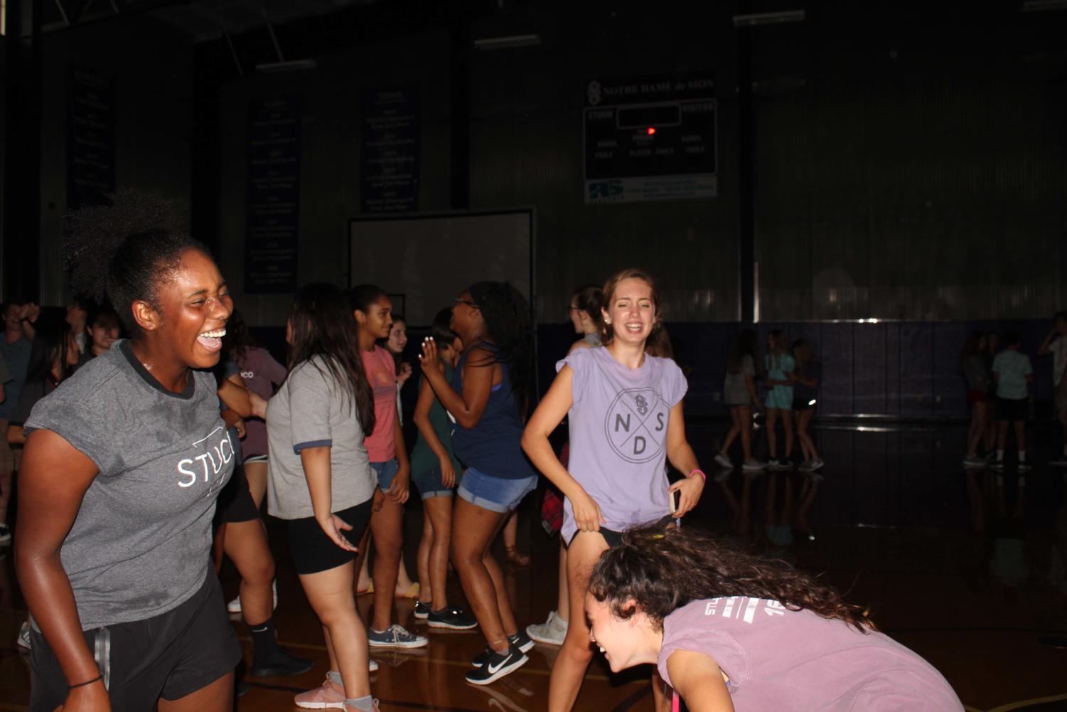 Freshman Mixer: Photogallery