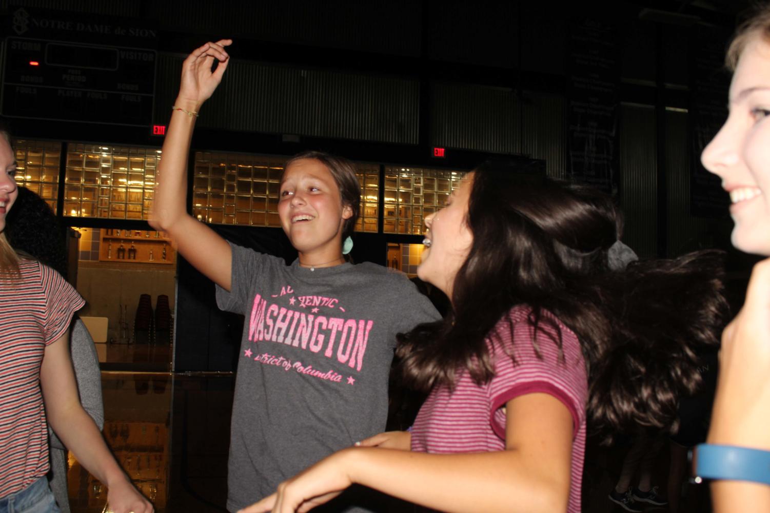 Freshman Mixer: Photogallery