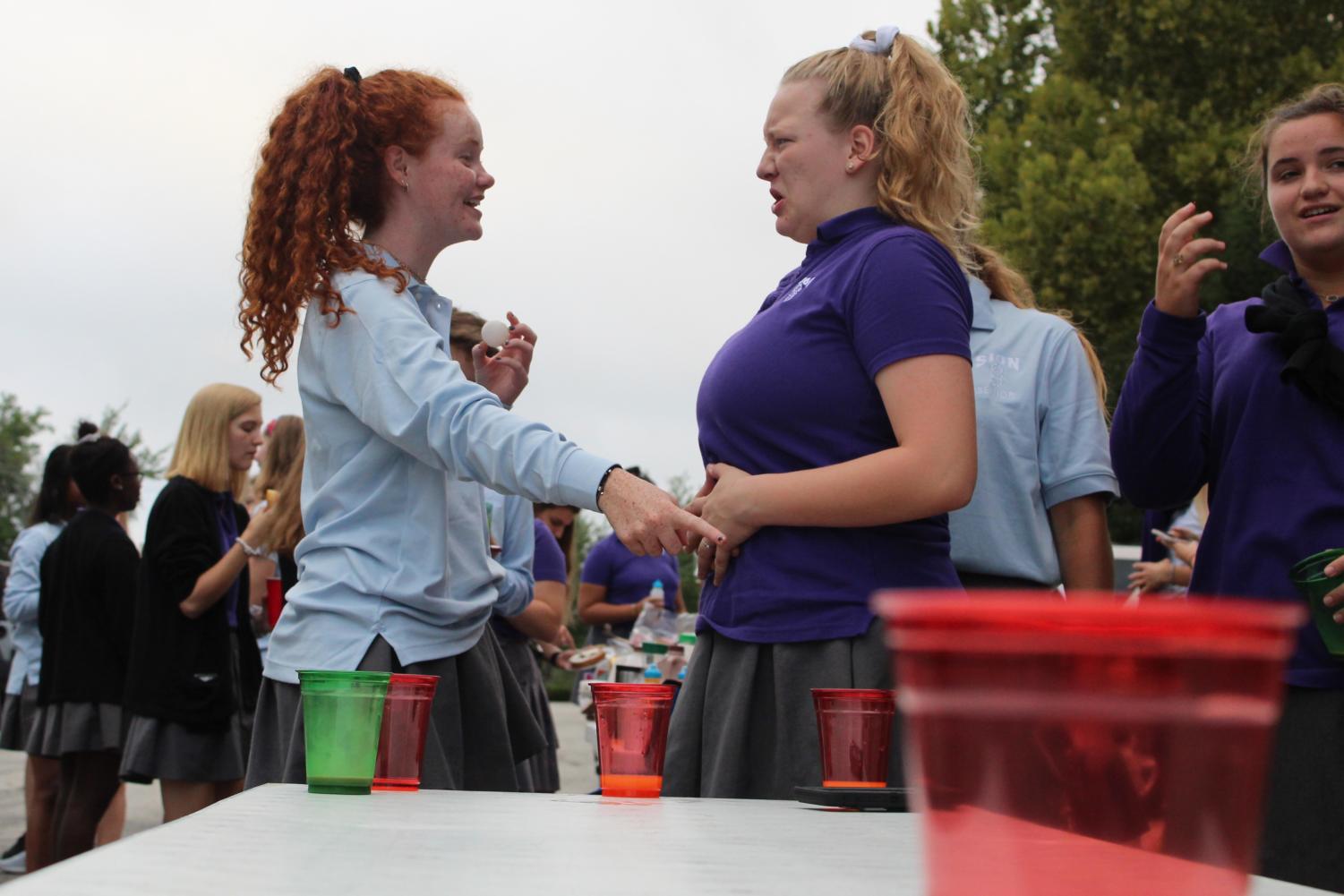 Seniors Celebrate at Annual Senior Tailgate