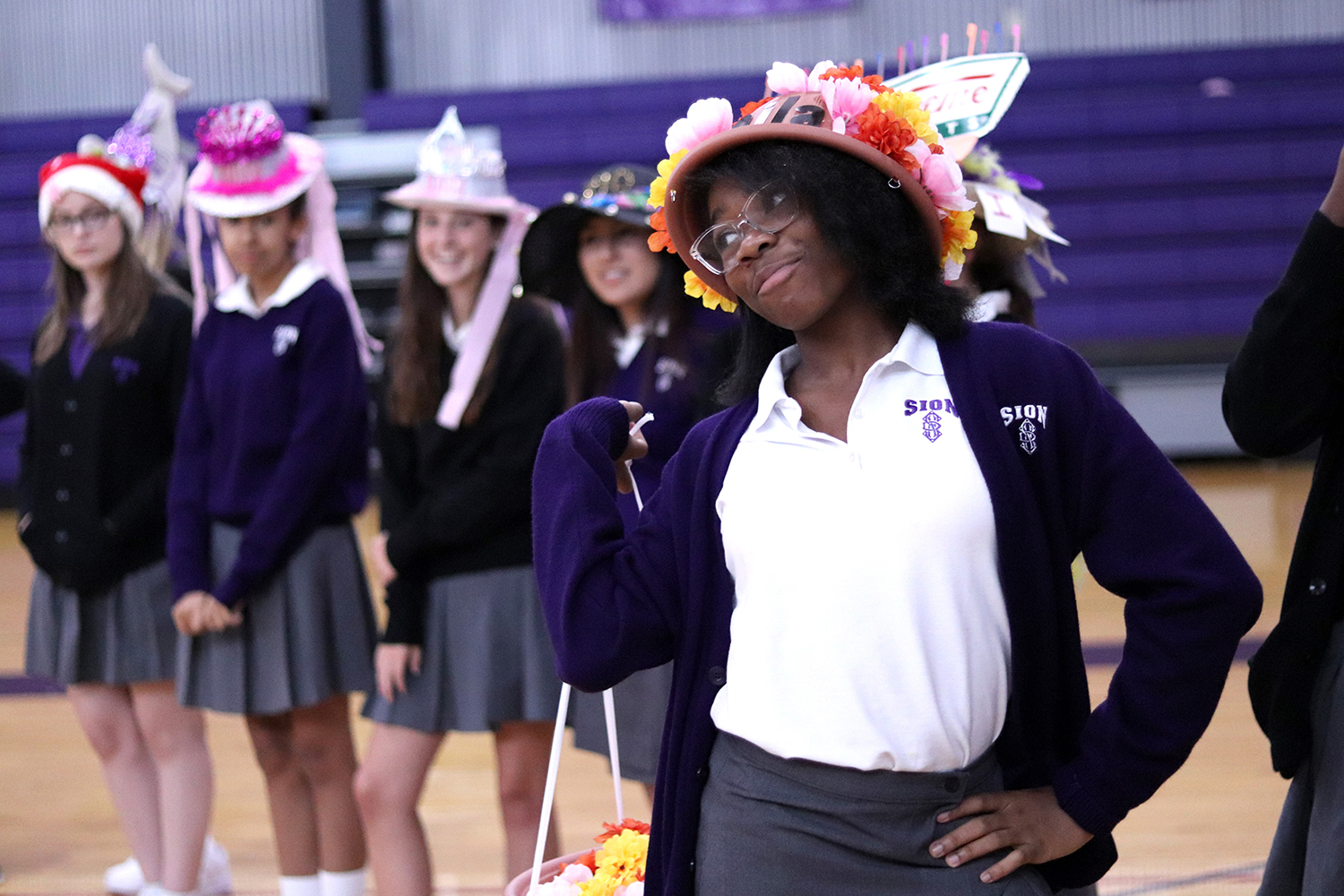 Seniors Welcome Freshmen with Annual Beanie Ceremony