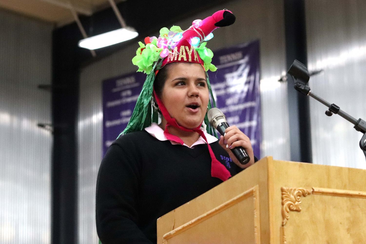 Seniors Welcome Freshmen with Annual Beanie Ceremony