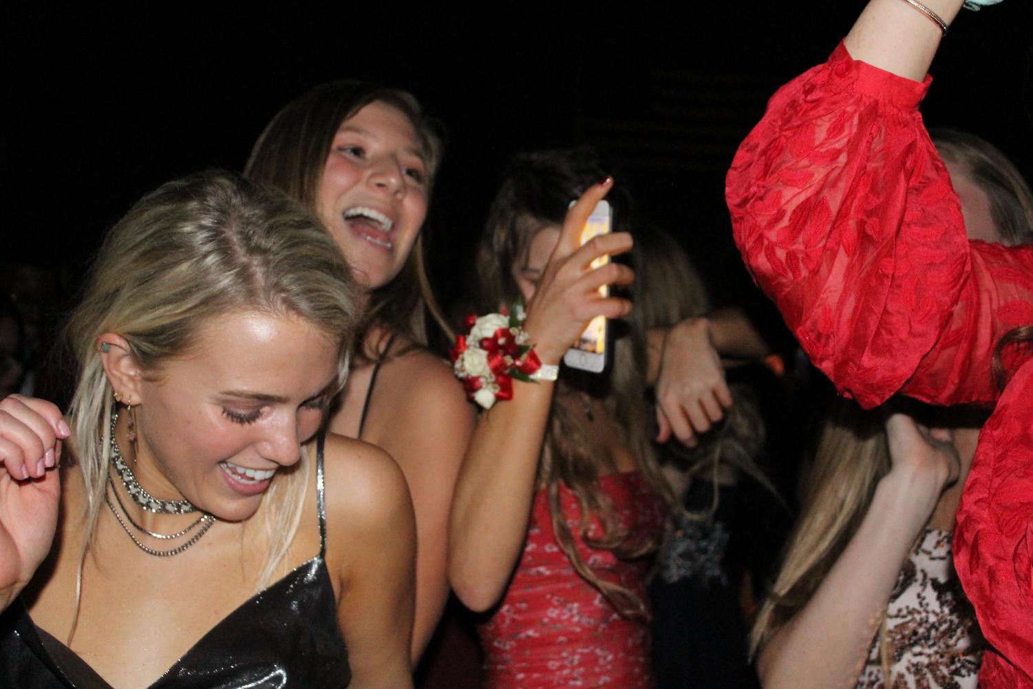 #Throwback: Winter Formal Photo Gallery