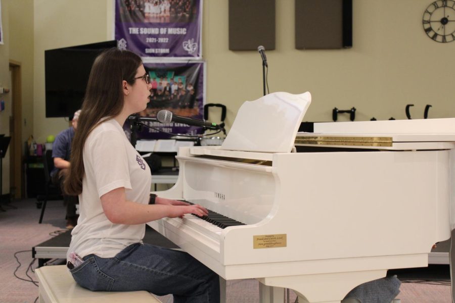 Sophomore Brook Petro perfectly sings and plays "Clocks" by Coldplay. 