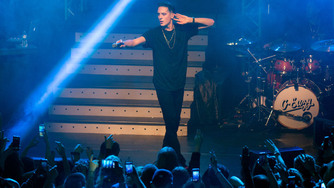 29GEAZY-1396031637526-master675