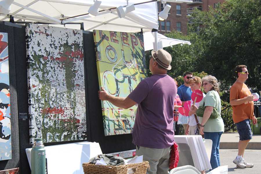 Creativity at Plaza Art Fair Entertains Kansas City