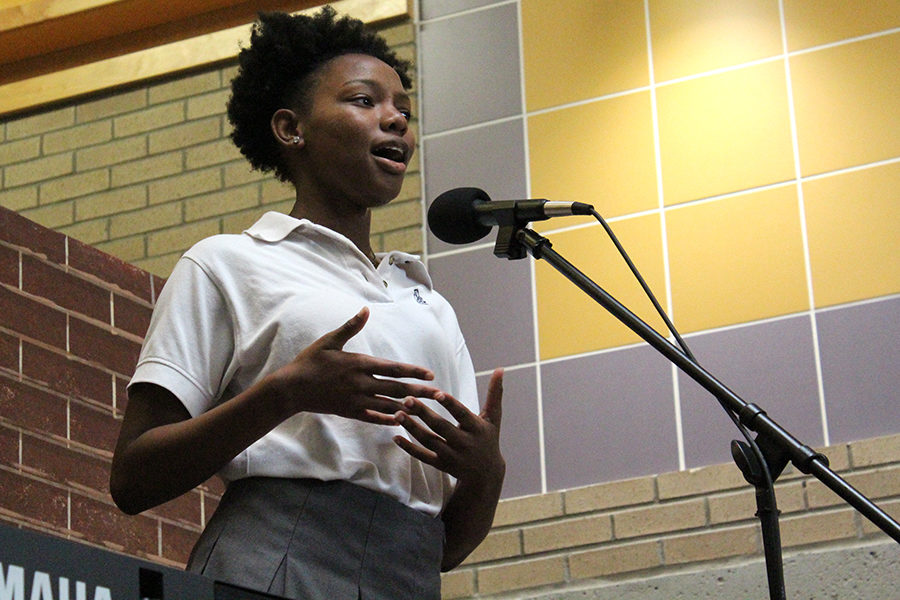 Junior Joileeah Worley performed an original poem for the coffeehouse showcase. 
