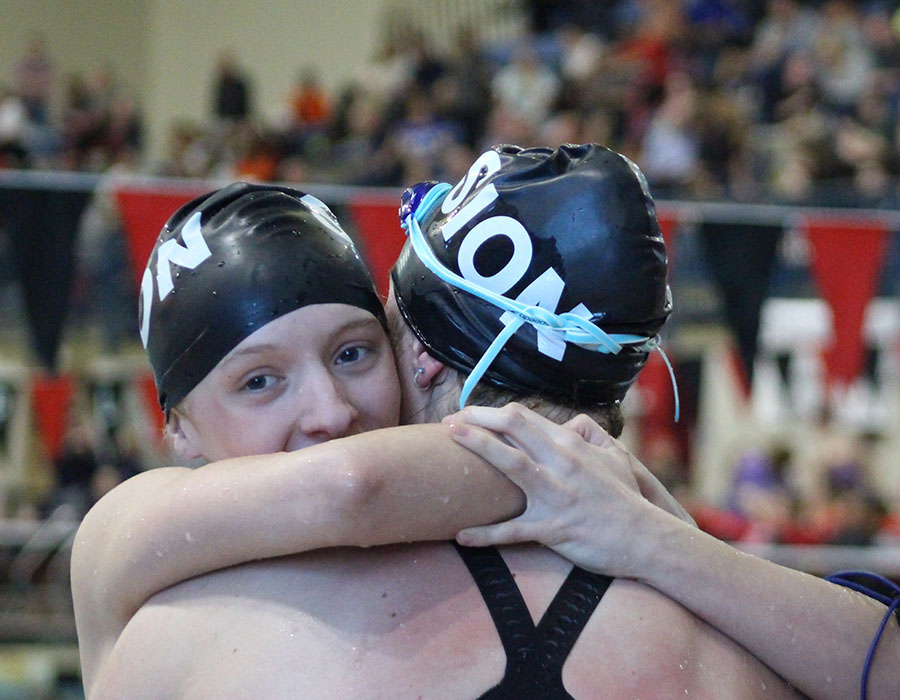 Swim and Dive Succeeds at State