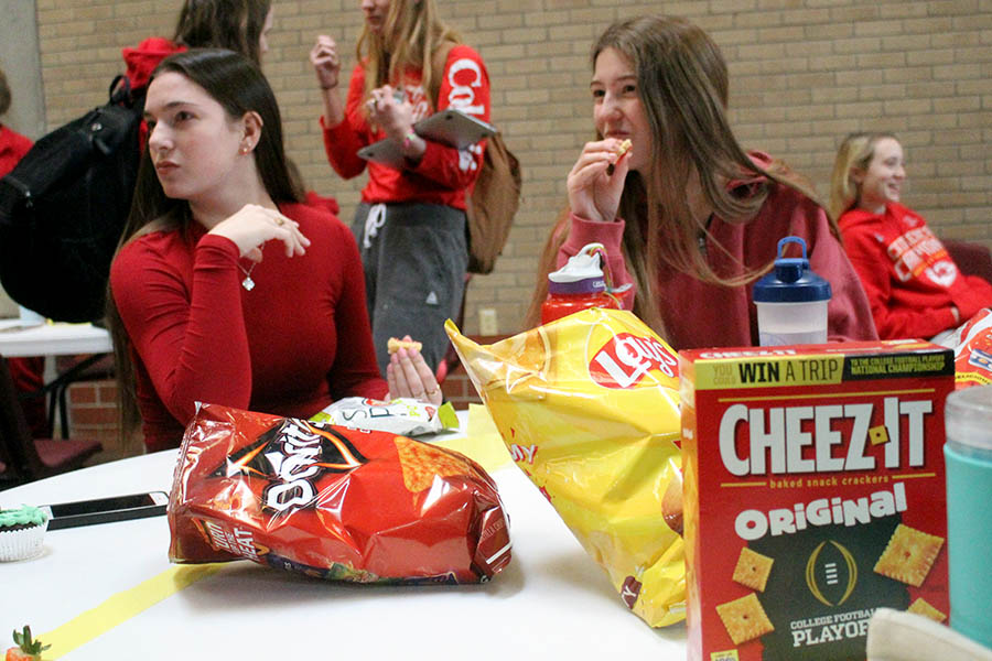 Students Get Pumped for Super Bowl LIV