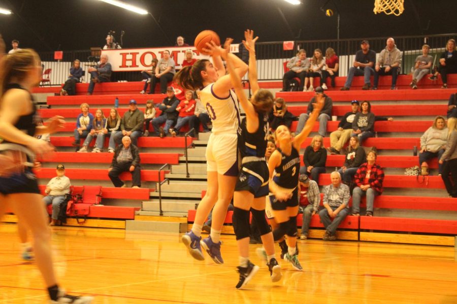 Sion player jumps to shoot the ball. 