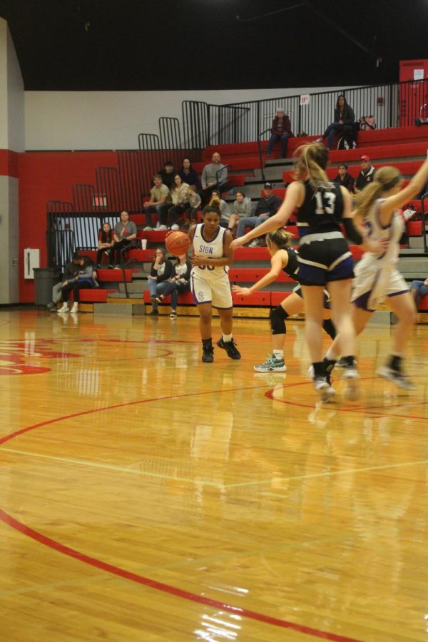 Freshman Terryn Ford holds the ball. 