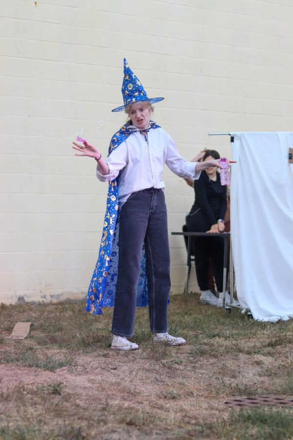 Senior Mo Browne explains the difference between being a wizard and a magician.